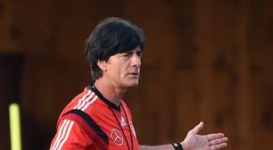 Calor ajuda "supremacia" da América sobre Europa, diz Löw