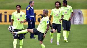 Seleção Brasileira faz treino; Felipão mantém mistério