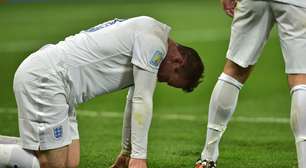 Após eliminação "devastadora", Rooney pede desculpas