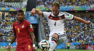 "Diego Costa ganês", Boateng é vaiado e perde duelo de irmão