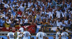 Messi salva no fim, e Argentina avança; Irã reclama pênalti