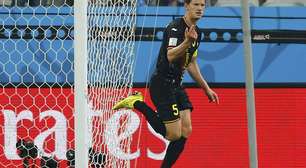 Com expulsão e reservas, Bélgica bate Coreia e passa em 1º