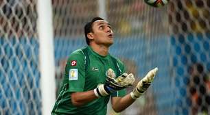 Herói, Navas salva Costa Rica e mostra que "sí, se puede"