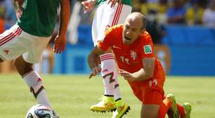 Costa Rica teme "piscinazos" de Robben e cogita até expulsão