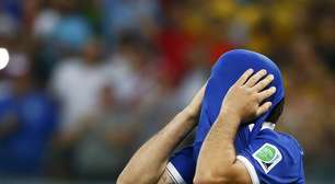 De saída, técnico da Grécia já tinha voo de volta marcado