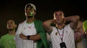 Em Copacabana, argelinos aplaudem seleção após derrota