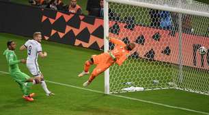 Alemanha sofre para bater Argélia e faz clássico nas quartas