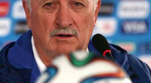 Felipão nega atrito com espiões: "analista do Brasil sou eu"