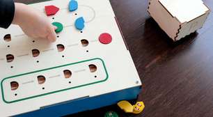 Novo brinquedo ensina lógica de programação a crianças