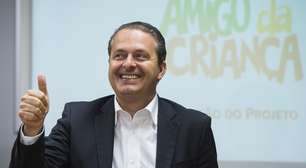 'Nunca mudei de lado', diz Campos sobre deixar governo do PT
