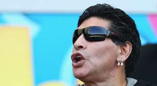 Maradona tem ataque de fúria contra Agüero: "filho da p..."