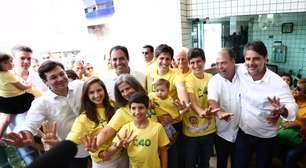 PE: Câmara posta foto com viúva e filhos de Eduardo Campos