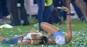 Selfie para lá de quente vira sensação em festa do Racing