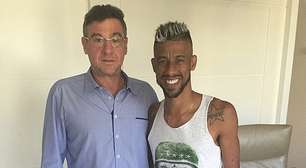 Empresário confirma saída de Léo Moura para time de Ronaldo