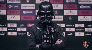 Clube mexicano "apresenta" Darth Vader no Dia do Star Wars
