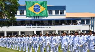 Marinha abre 38 vagas para oficiais com salário de R$ 8 mil