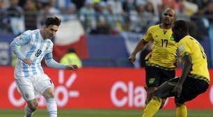 Cadê a promessa? Jamaica mal ataca Argentina e acaba vaiada