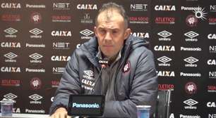 ATLÉTICO-PR: "Ajustar os problemas enquanto vencemos é sempre melhor". Eduardo fala sobre o sistema ofensivo da equipe do Atlético-PR.
