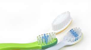 4 segredos para manter sua escova de dentes livre de bactérias