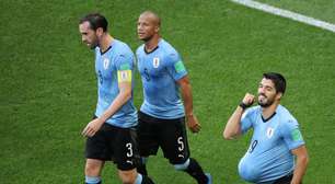 Uruguai vence Arábia em 100º jogo de Suárez e vai às oitavas