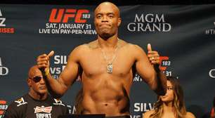 Dana anuncia volta de Anderson Silva ao UFC após 2 anos