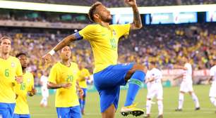 Com brilho de coadjuvantes, Brasil vence amistoso pós-Copa