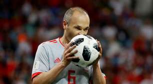 Iniesta revela ter tido depressão após títulos no Barcelona