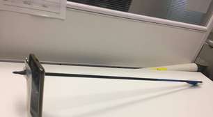 Celular salva a vida de australiano atacado por flecha