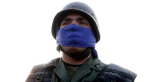 Venezuela: por que os militares que apoiam a oposição se identificam com fitas azuis