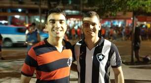 Flamengo e Botafogo se unem na torcida pelo Uruguai no Maracanã