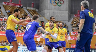 Brasil bate Irã de virada e segue invicto na Copa do Mundo de vôlei