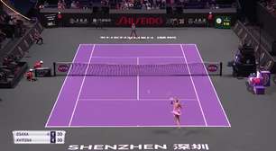 TÊNIS: WTA Finals: Osaka vence Kvitova (7-6, 4-6, 6-4)