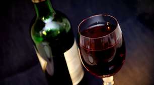 Aproveite no Natal: vinho tinto previne cáries