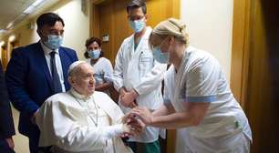 Internado, papa Francisco parabeniza Argentina e Itália