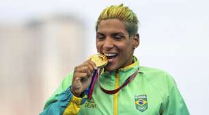 Ana Marcela Cunha fatura o ouro na maratona aquática de 10km