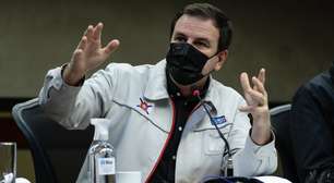 Paes admite voltar exigir uso de máscaras em locais abertos