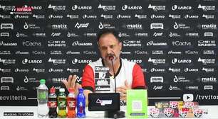 VITÓRIA: Wagner Lopes explica escolhas na formação do time e lamenta: "Infelizmente não consegui dar oportunidade para o Sérgio, Samuel Granada e nem para o Inocencio"