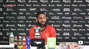 VITÓRIA: Wallace exalta humildade e qualidade de Matheus, e de outros companheiros de defesa: "Vão dar conta do recado, igual já deram outras vezes"