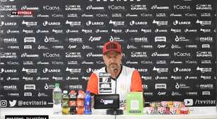 VITÓRIA: Wagner Lopes cita motivações para os jogadores evitarem o rebaixamento: "Tudo motiva. É um clube com história centenária!"