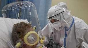 Ômicron: risco de hospitalização é 40% menor, diz estudo