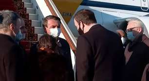 Bolsonaro desembarca em Moscou e é recebido por autoridades