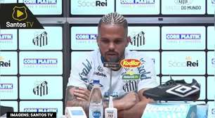 SANTOS: Auro cita sua ofensividade como característica principal, mas garante: "Esses 4 anos no Toronto me fizeram evoluir e melhorar a parte defensiva"