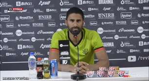 VITÓRIA: Trellez não vê problemas em atuar como titular ao lado de Dinei: "nos entendemos bem"