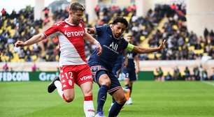 Caio Henrique celebra triunfo do Monaco sobre o PSG no Francês: 'Vitória que nos enche de moral'