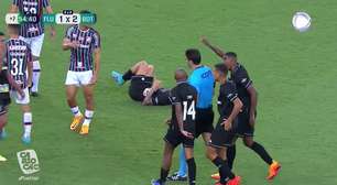 CARIOCA: Expulsão! Fred toma segundo amarelo após entrada dura em Hugo e é expulso de clássico contra o Botafogo
