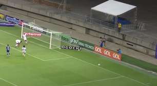 CRUZEIRO: Perdeu! Waguininho sai de frente com Danilo Fernandes, mas desperdiça chance de marcar contra o Bahia no primeiro tempo