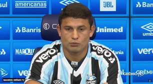 GRÊMIO: Elkeson destaca características de centroavante mas deixa em aberto: "Se o Roger precisar, darei meu melhor pelas pontas também"