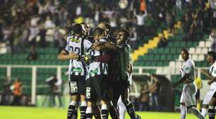 Com direito a gol de ídolo, Figueirense domina e vence Altos pela Série C