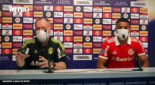 INTERNACIONAL: Mano explica trocas no intervalo: "Dourado tem mais estatura. O David entrou no lugar do Mauricio e mudou o jeito da equipe jogar"