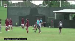 BOTAFOGO: Em clássico contra o Flamengo pelo Sub-13, jovem jogadora marca de pênalti e garante o empate pro Fogão